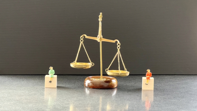 遠方の裁判所を指定することは公正なのか？